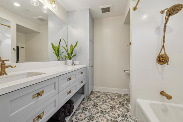 830 Monte Rosa Drive, Menlo Park CA: https://media.crmls.org/mediaz/fd5f3e95-b814-406a-86fd-878fb9b608dc.jpg