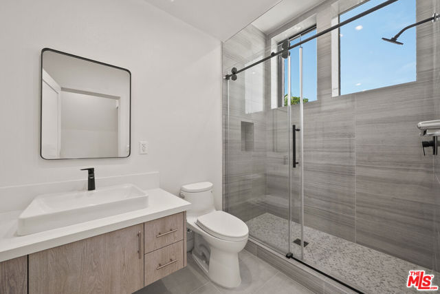 1204 N Orange, West Hollywood CA: https://media.crmls.org/mediaz/fd5f7ebc-3128-4196-ab20-4ba7db50d644.jpg