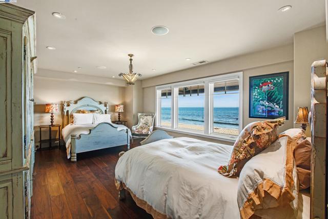 797 Las Olas Dr, Aptos CA: https://media.crmls.org/mediaz/fd5fa7c4-cd53-4aff-971d-ae26695e2501.jpg