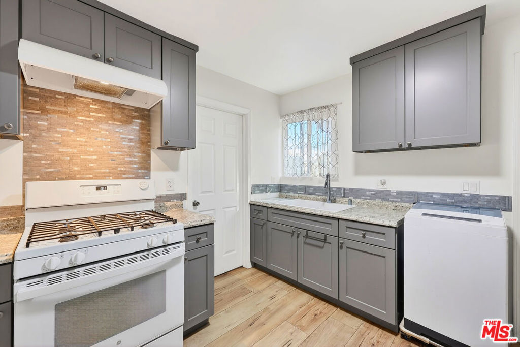 916 E 68th Street