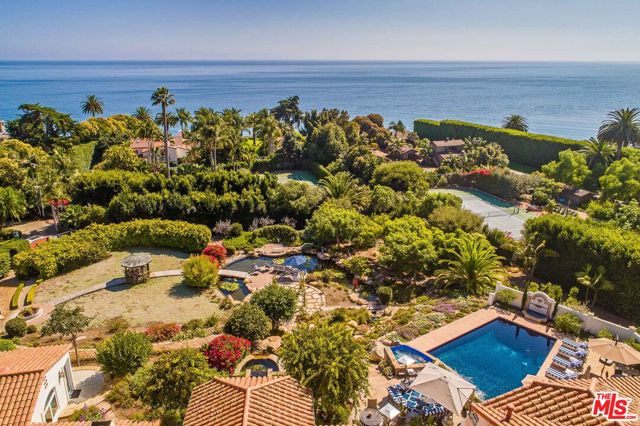 1601 Alisa Estate, Santa Barbara CA: https://media.crmls.org/mediaz/fd603c7e-a461-46ee-b9cf-9e360e6da27d.jpg