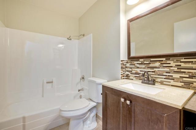 Detail Gallery Image 23 of 39 For 1019 Highland Dr, Vista,  CA 92083 - 3 Beds | 2 Baths