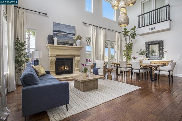 4001 Browning Dr, Concord CA: https://media.crmls.org/mediaz/fd60aae1-25ff-4615-81c1-d4da228da99f.jpg