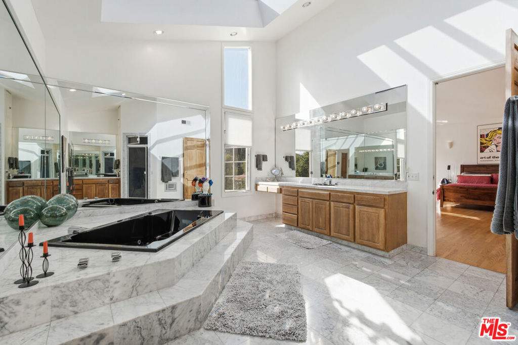 MLS #26860641 image #15