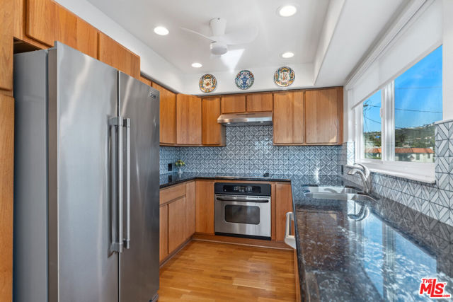 409 Arenoso Lane, San Clemente CA: https://media.crmls.org/mediaz/fd62492d-79f9-4be6-8048-bdf8acab69a2.jpg
