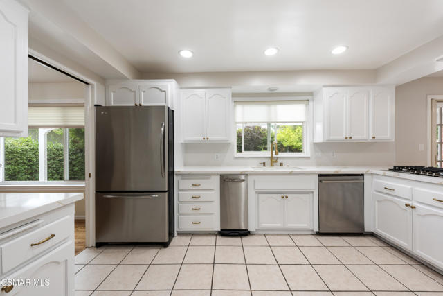19816 Needles Street, Chatsworth CA: https://media.crmls.org/mediaz/fd6356cf-9c76-43d1-9309-d5a85dd82e08.jpg