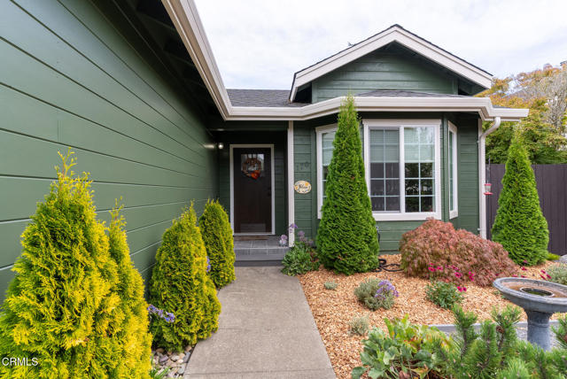 170 Hocker Lane, Fort Bragg CA: https://media.crmls.org/mediaz/fd63bd05-e674-41cb-8e7d-2df08e30ce1a.jpg