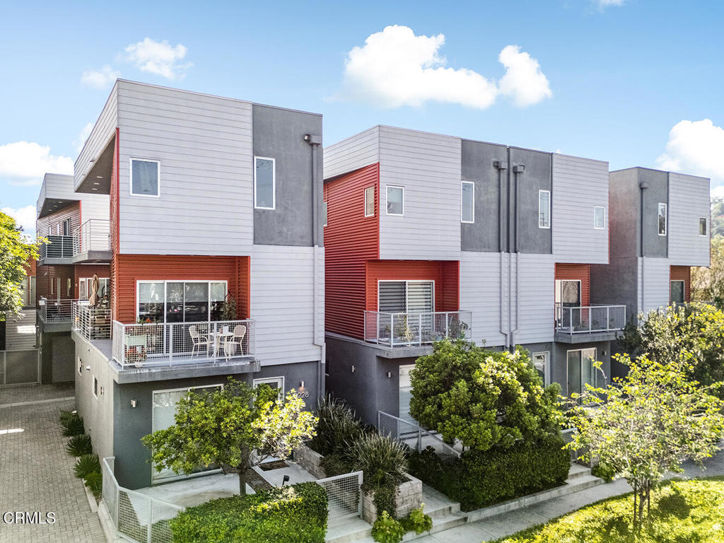 2222 Strata Lane