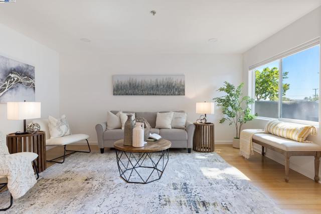 2649 San Pablo Ave, Berkeley CA: https://media.crmls.org/mediaz/fd654c34-f7e8-4c79-9099-d06e78d8a29d.jpg