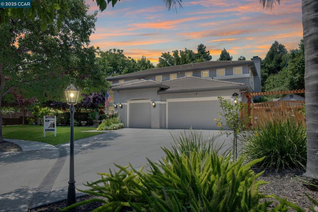 843 Vernazze Ct