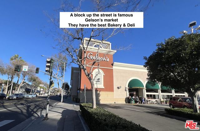 950 N Kings Road, West Hollywood CA: https://media.crmls.org/mediaz/fd656c48-8bf8-4317-bf7b-b268b4023b06.jpg