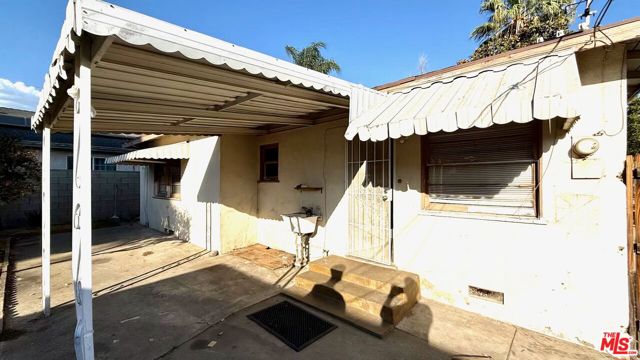 1425 W Marcella Court, Ontario CA: https://media.crmls.org/mediaz/fd6575db-c10e-4e6f-aa8d-4c3740dbfd3e.jpg