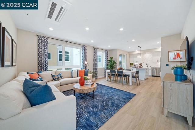 27264 Cosmo Ct, Hayward CA: https://media.crmls.org/mediaz/fd658068-89b2-4eb1-a171-44ac7d9a3cf0.jpg