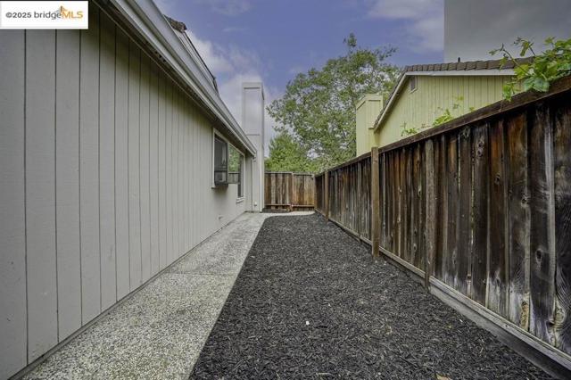 1616 LINDBERGH DRIVE, Concord CA: https://media.crmls.org/mediaz/fd660fb0-384f-4dac-8631-5b789c3fcfa0.jpg