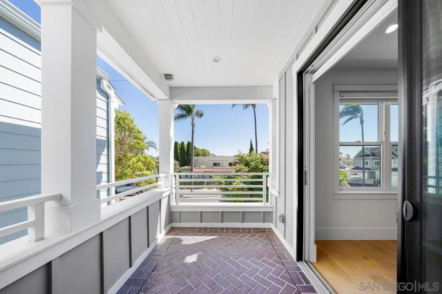 825 9th St., Coronado CA: https://media.crmls.org/mediaz/fd664fd1-1a17-4d9a-9271-5120abcd8e82.jpg