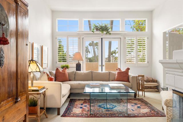5609 Avenida De Parque, Rancho Santa Fe CA: https://media.crmls.org/mediaz/fd69ff2a-ca2e-4b0f-8454-a9826c71c5ad.jpg