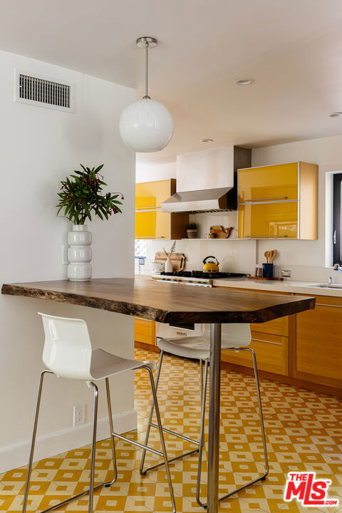 2806 Sunday Trail, Los Angeles CA: https://media.crmls.org/mediaz/fd6a676d-b34b-4189-8b30-d27ad570e5ba.jpg