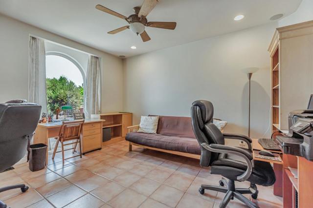 50 Schmidt Court, Hollister CA: https://media.crmls.org/mediaz/fd6ade13-7725-4c69-8e22-cffec942359e.jpg
