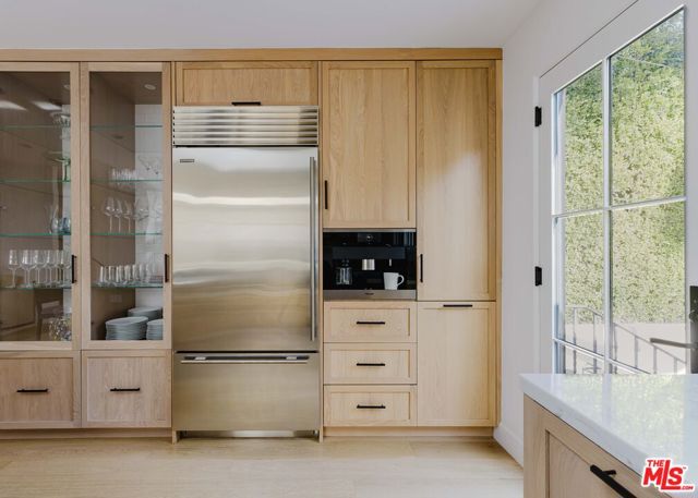 Image 9 of 41 For 408 Westbourne Drive