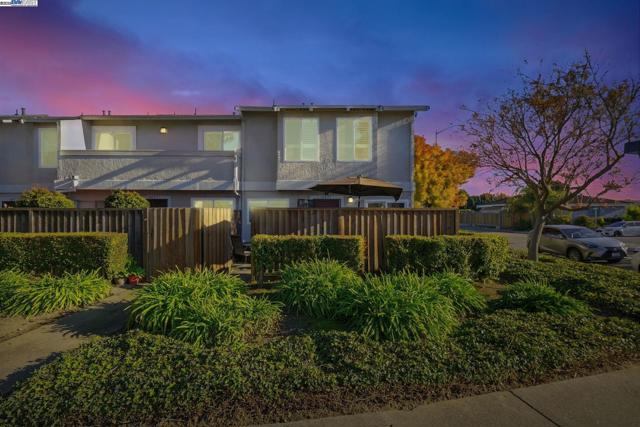 4091 Lorenzo Ter, Fremont CA: https://media.crmls.org/mediaz/fd6b5134-ffbb-4a4c-b4fd-26a7a76d846a.jpg