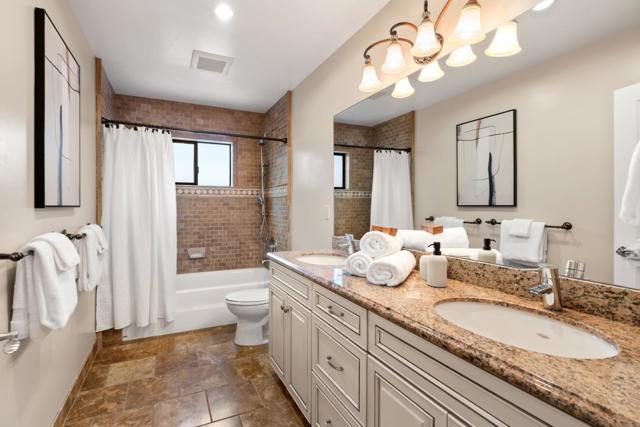 475 8th Avenue, Menlo Park CA: https://media.crmls.org/mediaz/fd6b7258-10bd-4988-b1f5-9fd08f605f8d.jpg