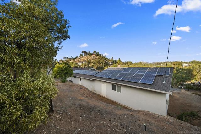 1780 Grove Rd, El Cajon CA: https://media.crmls.org/mediaz/fd6b8990-f698-48aa-a3bf-1c5f85cc9aa4.jpg