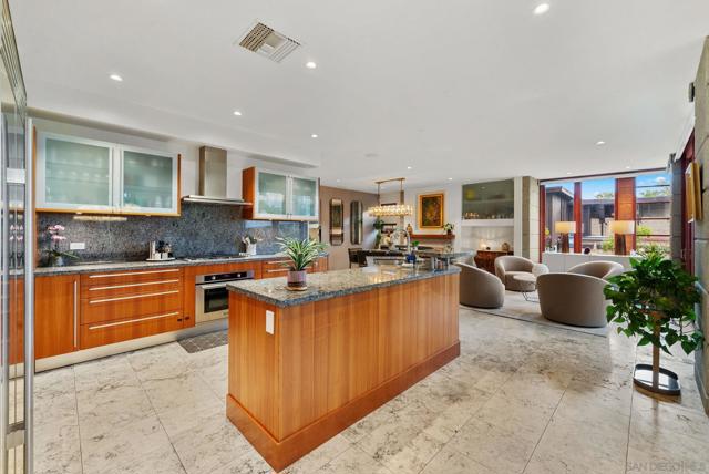 257 Playa Del Sur, La Jolla CA: https://media.crmls.org/mediaz/fd6bea8b-91cc-458e-bfa3-a9ad5c6182a8.jpg