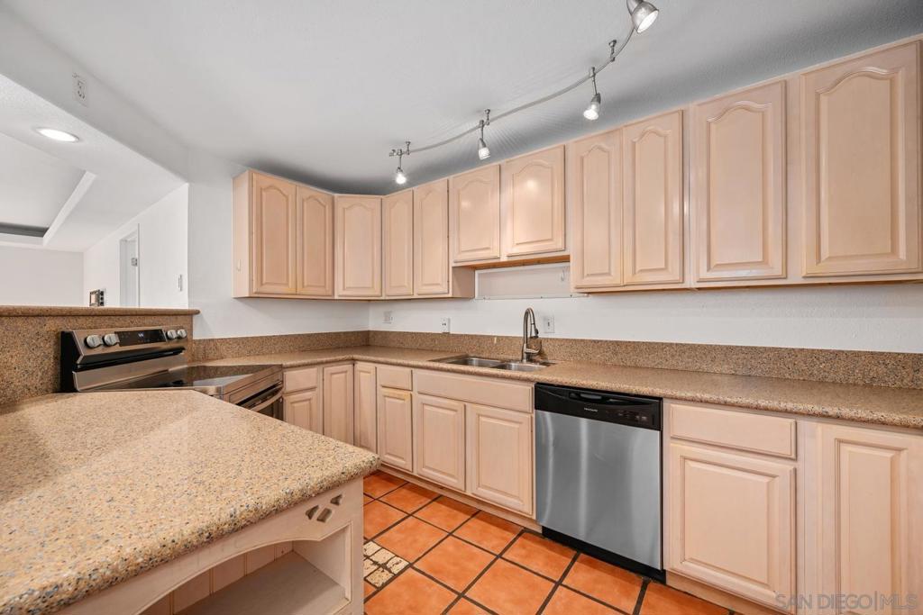 6255 Rancho Mission Rd - photo 5