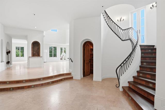 Image 5 of 67 For 7206 Aviara Drive