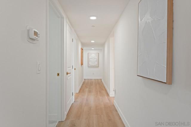Image 33 of 52 For 3161 1st Ave  4s