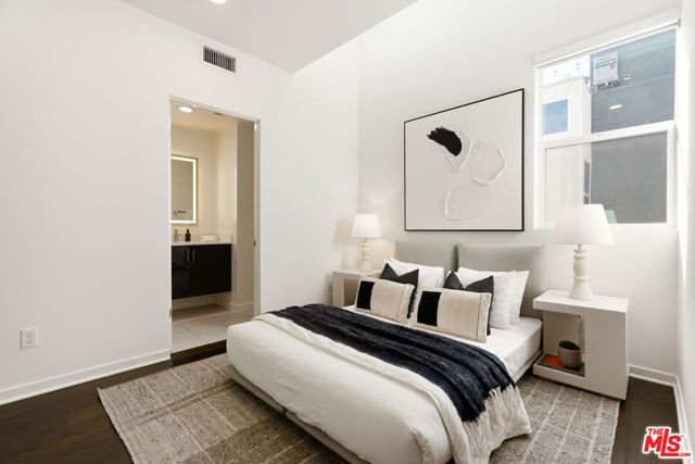 8406 1/2 Blackburn Avenue, Los Angeles CA: https://media.crmls.org/mediaz/fd6ceb50-4343-474c-aa6b-d96e87ce5b38.jpg