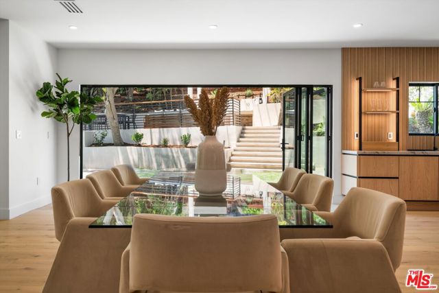 101 Greenfield Avenue, Los Angeles CA: https://media.crmls.org/mediaz/fd6e66de-9ed2-48fb-9090-896a05fb0cdb.jpg
