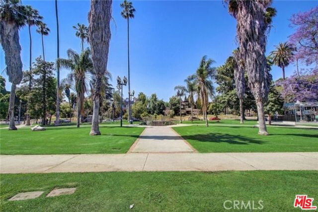 1856 W 14th Street, Los Angeles CA: https://media.crmls.org/mediaz/fd6eb0e0-2202-41c1-a4ab-9c51c8b52835.jpg