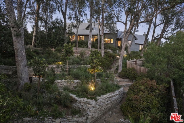 Image 31 of 35 For 1960 Escarpa Drive