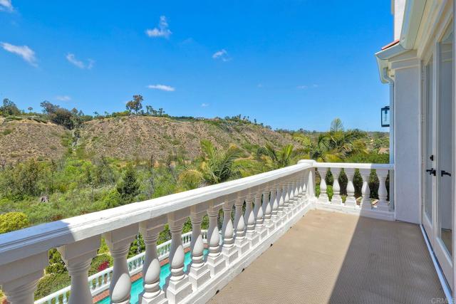 Detail Gallery Image 31 of 55 For 6039 Calle Camposeco, Rancho Santa Fe,  CA 92067 - 5 Beds | 5/1 Baths