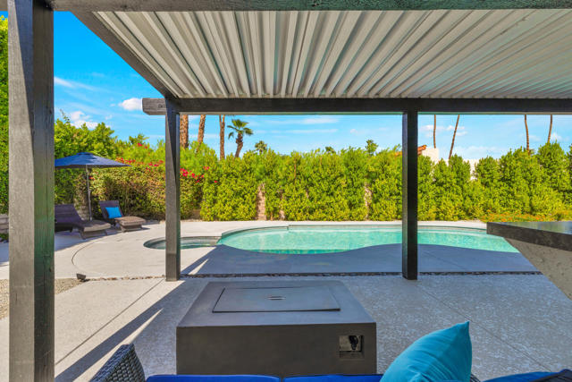 70880 Sunny Lane, Rancho Mirage CA: https://media.crmls.org/mediaz/fd70776d-0314-4214-8ad6-d10faaa8ec68.jpg