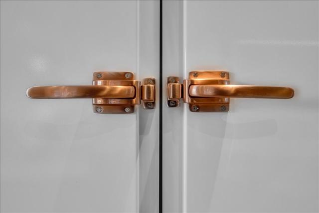 355 N Avenida Caballeros, Palm Springs CA: https://media.crmls.org/mediaz/fd70bdcb-82df-43e5-9e28-9f8247c2eff5.jpg