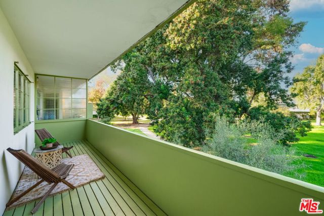 5172 1/2 Village, Los Angeles CA: https://media.crmls.org/mediaz/fd711152-96c4-4f2e-b088-e43e35c5383a.jpg