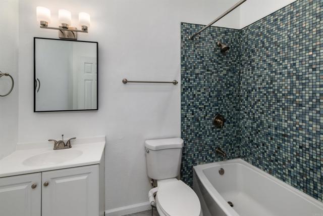 Detail Gallery Image 12 of 20 For 2650 Broadway #103,  San Diego,  CA 92102 - 1 Beds | 1 Baths
