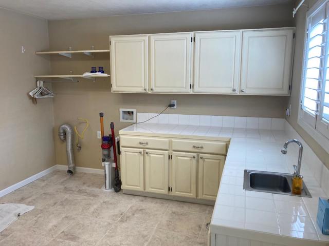 225 Loma Drive, Salinas CA: https://media.crmls.org/mediaz/fd718dd0-a3e2-4e78-a0aa-fec34e20a573.jpg
