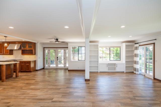 Detail Gallery Image 21 of 70 For 1210 Cypress Dr, Vista,  CA 92084 - 5 Beds | 4 Baths