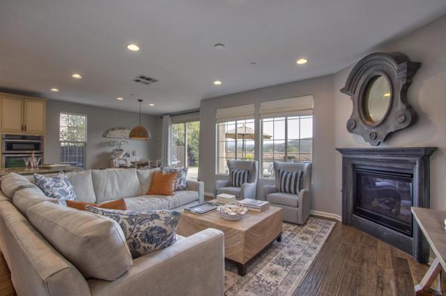 Detail Gallery Image 5 of 36 For 7146 Sitio Destino, Carlsbad,  CA 92009 - 4 Beds | 3 Baths