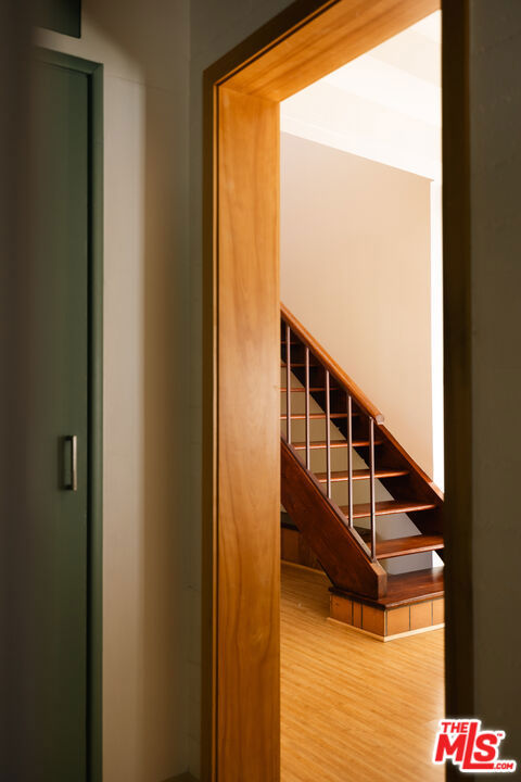 7349 Pacific View Drive, Los Angeles CA: https://media.crmls.org/mediaz/fd727acc-faeb-43a6-af78-965158c29a2b.jpg