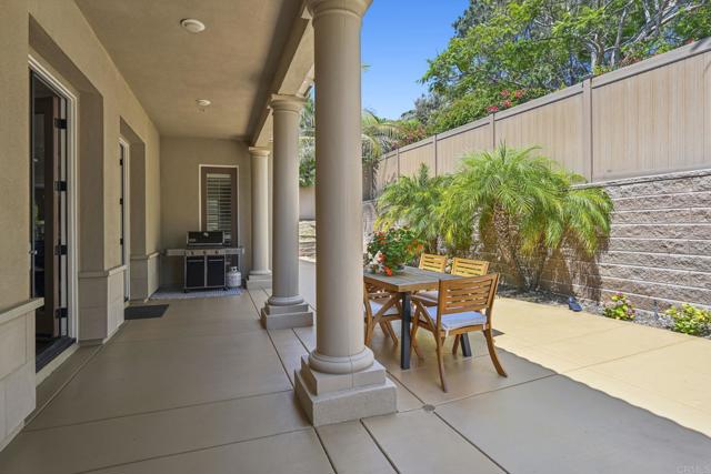 939 Bluejack Road, Encinitas CA: https://media.crmls.org/mediaz/fd730c18-884d-41ec-8e1c-ad550f0ec875.jpg