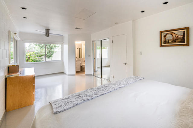 15971 Snow Creek Road, Whitewater CA: https://media.crmls.org/mediaz/fd7393ee-ecef-4f08-b4b3-4465b7903c3f.jpg