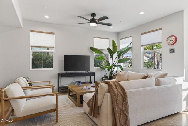 Detail Gallery Image 15 of 64 For 4320 Waterside Ln, Oxnard,  CA 93035 - 3 Beds | 2/1 Baths