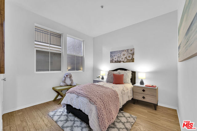 13075 Pacific, Playa Vista CA: https://media.crmls.org/mediaz/fd760030-1806-47b0-876f-41dcd312ee94.jpg
