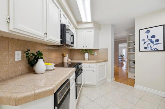 365 Forest Avenue, Palo Alto CA: https://media.crmls.org/mediaz/fd765b4c-0024-4569-b476-26cbb8505fad.jpg