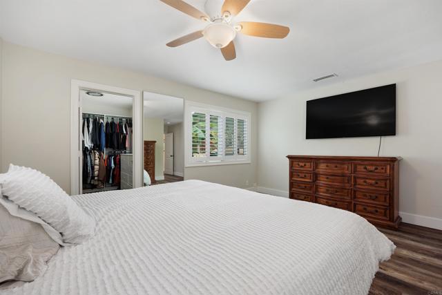 3984 Scott Dr., Carlsbad CA: https://media.crmls.org/mediaz/fd767eb8-c488-48cc-8bdf-7bcb80d5fc33.jpg