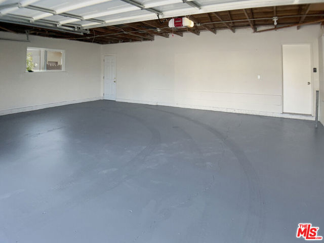 24932 Tree Avenue, Mission Viejo CA: https://media.crmls.org/mediaz/fd76aef6-5b0e-414f-be77-432918d54ffc.jpg